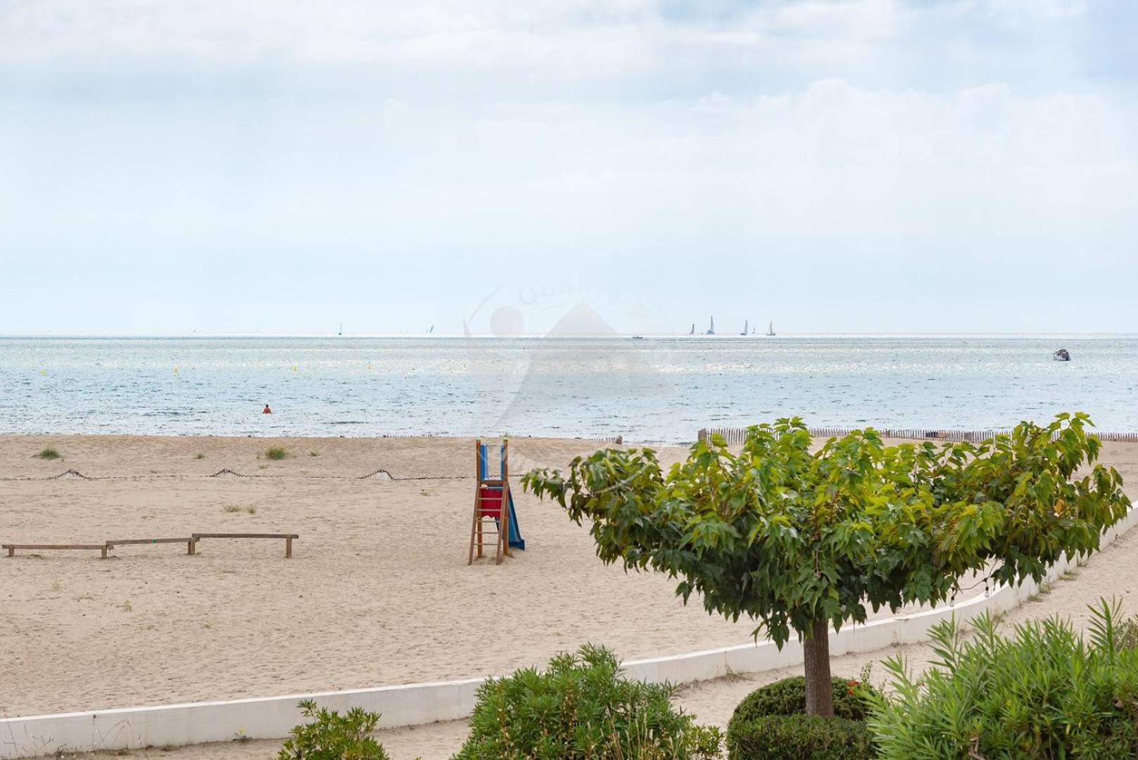 As17378 - P4 Dans Une Residence Sur La Plage Avec Vue Mer Et Piscine Льо Гро-дю-Роа Екстериор снимка
